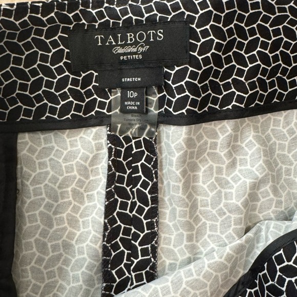 Talbots women’s black and white geometric pleated cropped casual pants size 10P - Picture 4 of 5